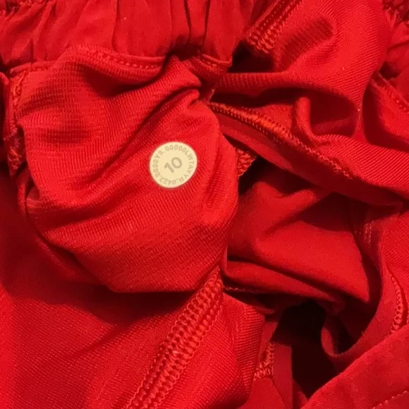 Lululemon Hotty Hot Short Il Dark Red size 10 - Picture 4 of 4